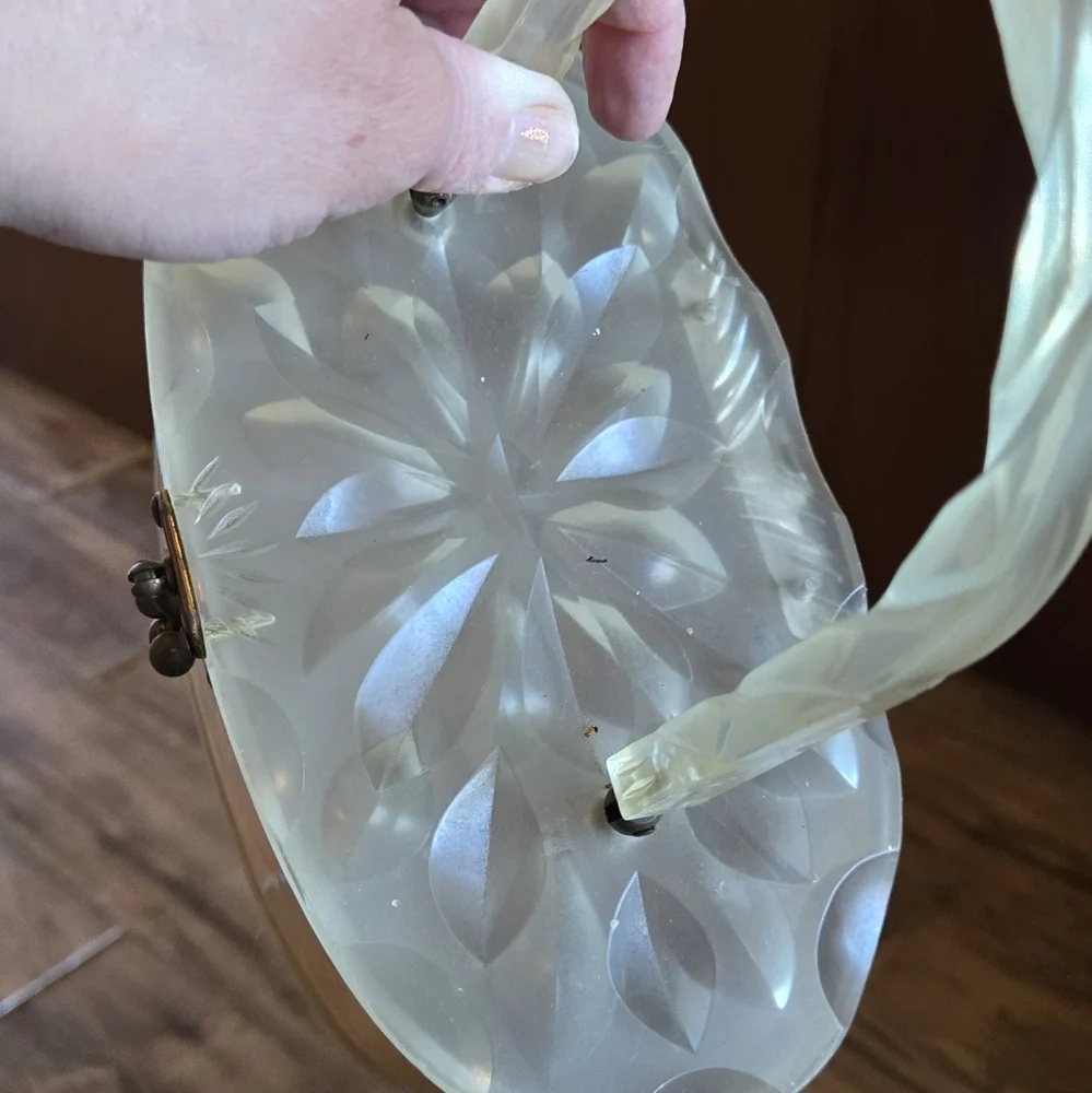 VINTAGE, CREAM, WILARDY LUCITE PURS, MID CENTURY ,VERY RARE. - Picture 2 of 6